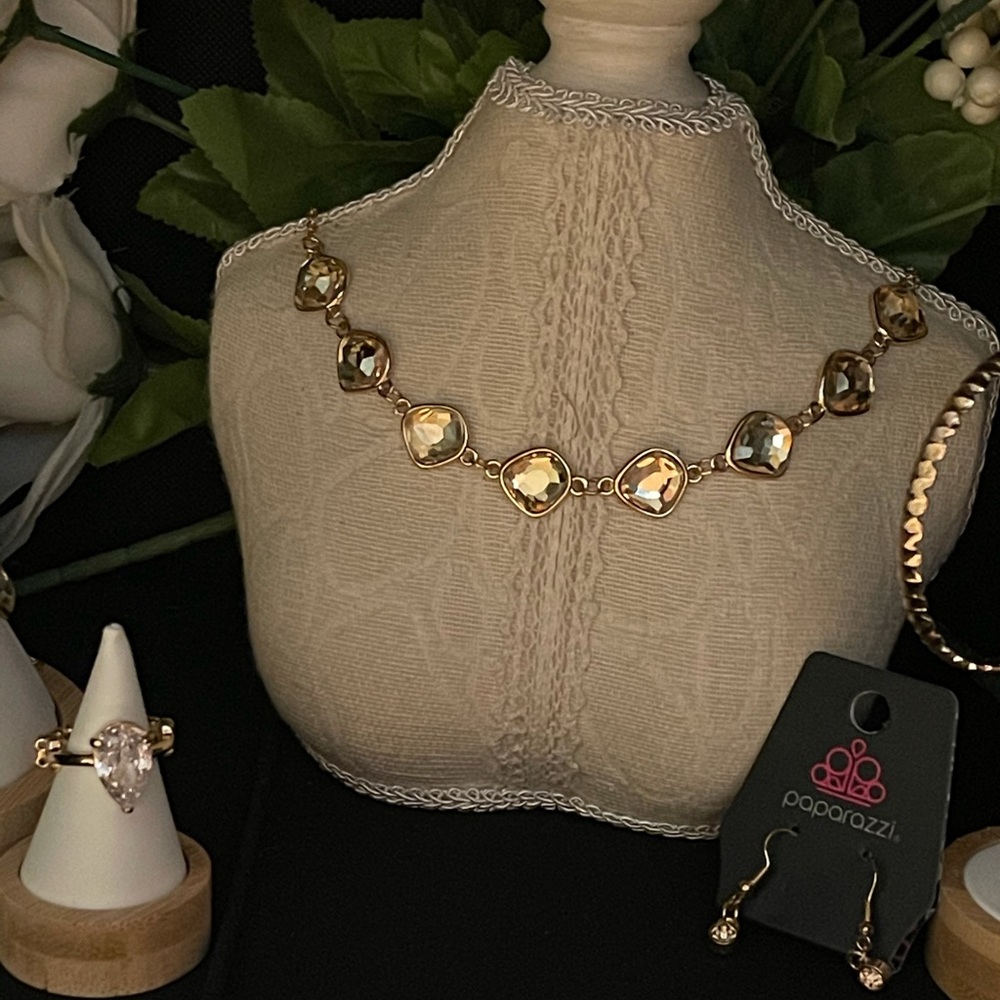 Paparazzi Gold Rhinestones Set - Picture 3 of 4
